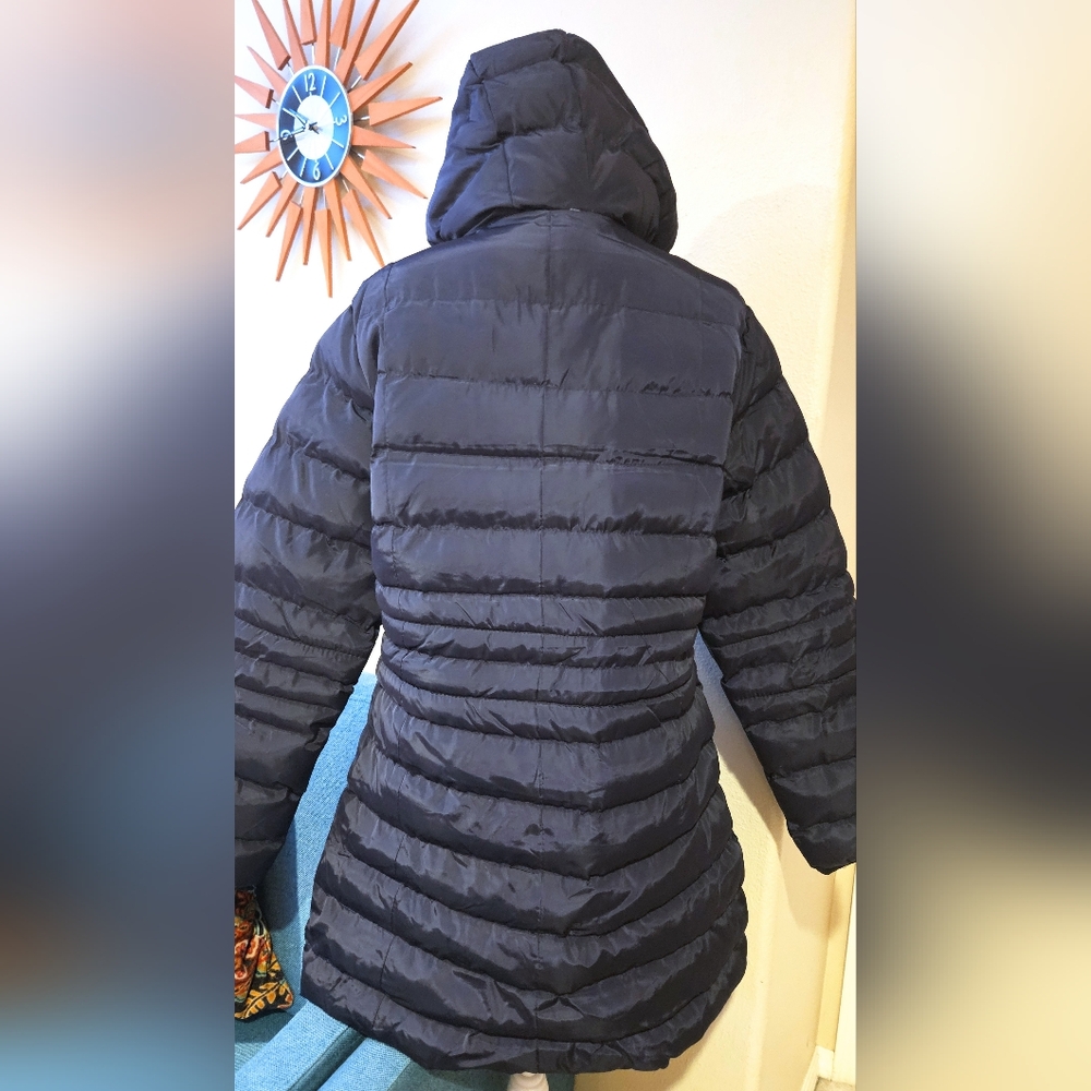 Like NEW Beautiful Blue Long Puffer Coat Medium - Picture 5 of 9